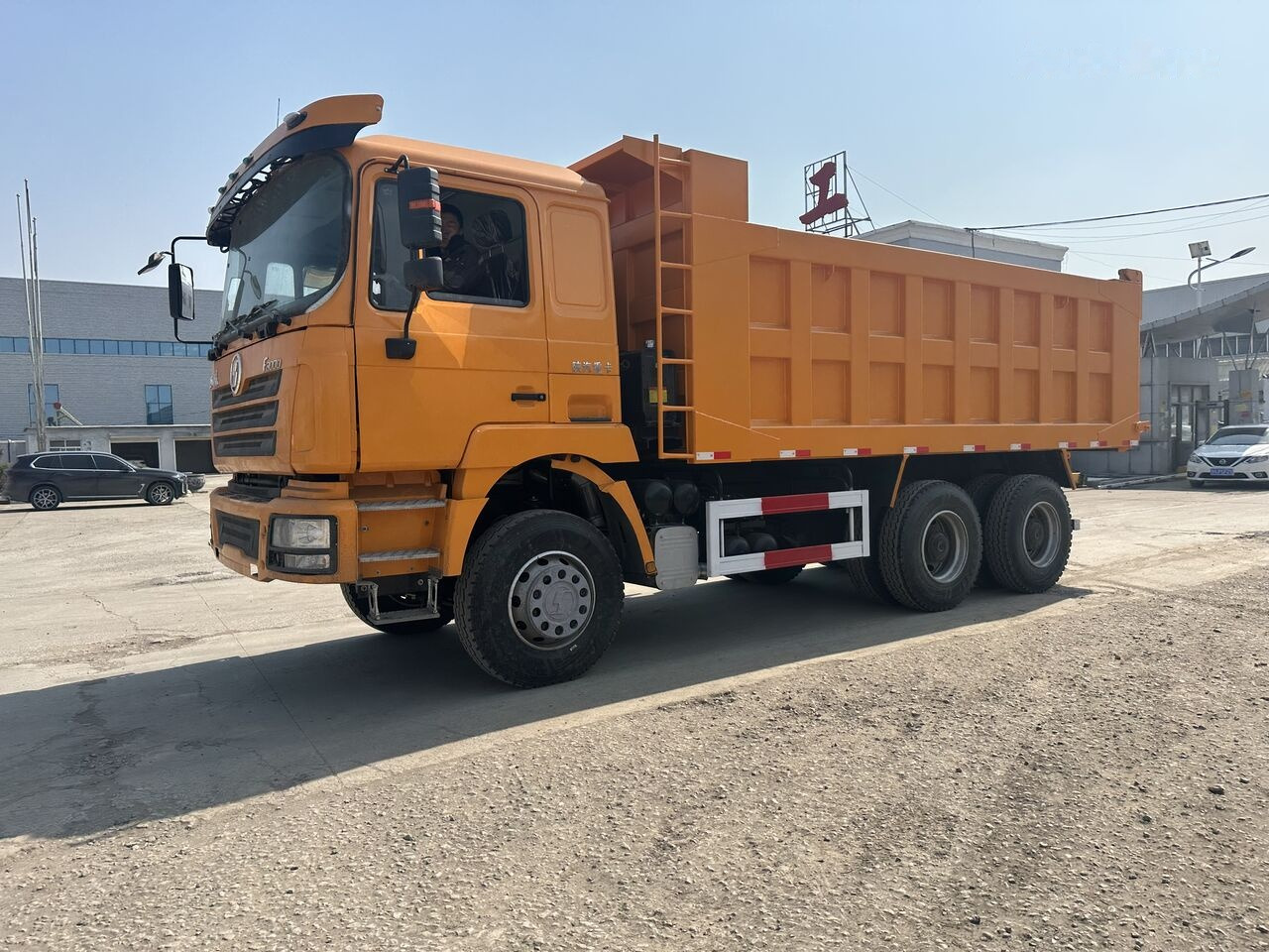 Xe ben Shacman F3000: hình 7 Xe ben Shacman F3000: hình 7