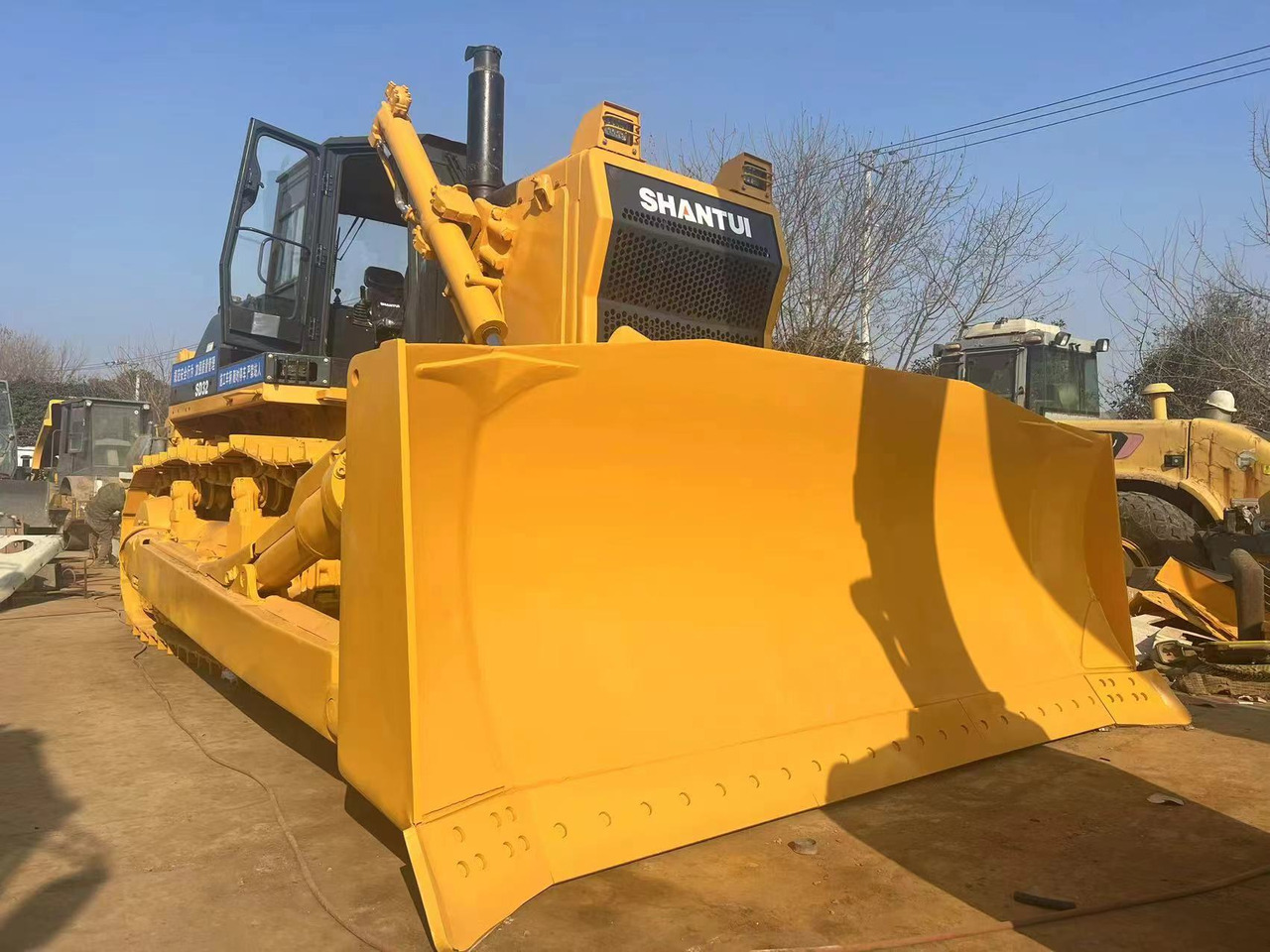 Shantui SD32 - Máy ủi: hình 1 Shantui SD32 - Máy ủi: hình 1