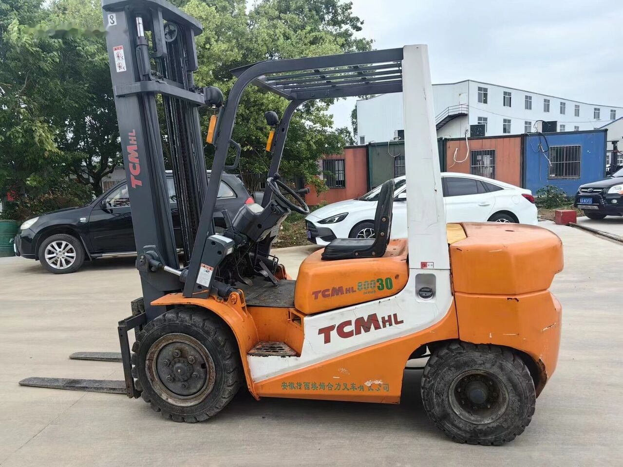 TCM FD30 - Xe nâng diesel: hình 1 TCM FD30 - Xe nâng diesel: hình 1