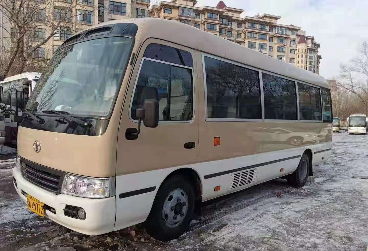 Toyota Coaster - Xe bus ngoại ô: hình 2 Toyota Coaster - Xe bus ngoại ô: hình 2