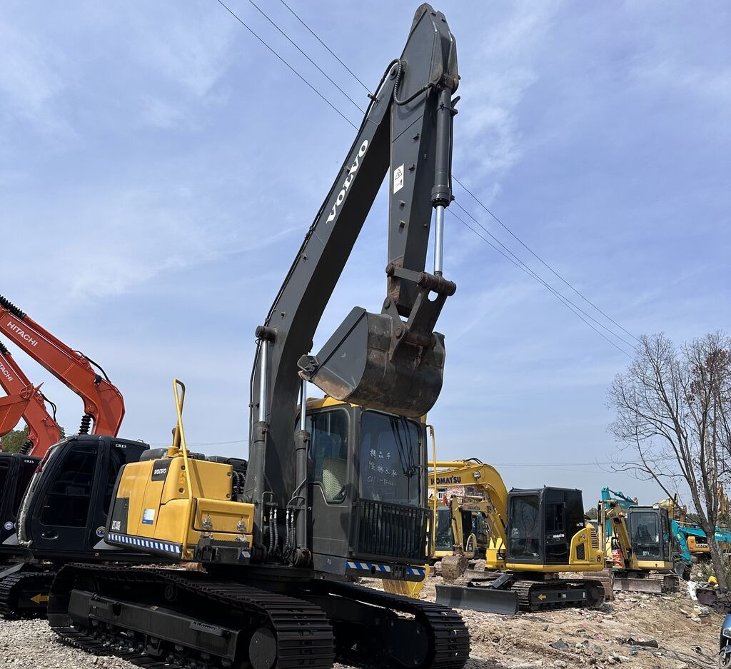 Volvo EC140D - Máy xúc bánh xích: hình 3 Volvo EC140D - Máy xúc bánh xích: hình 3