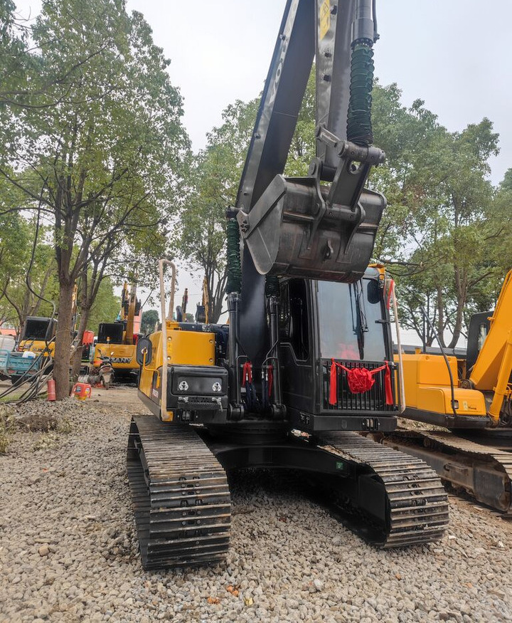 Volvo EC140DL - Máy xúc bánh xích: hình 1 Volvo EC140DL - Máy xúc bánh xích: hình 1