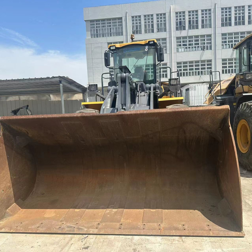 XCMG LW600FV - Máy xúc lật bánh lốp: hình 4 XCMG LW600FV - Máy xúc lật bánh lốp: hình 4