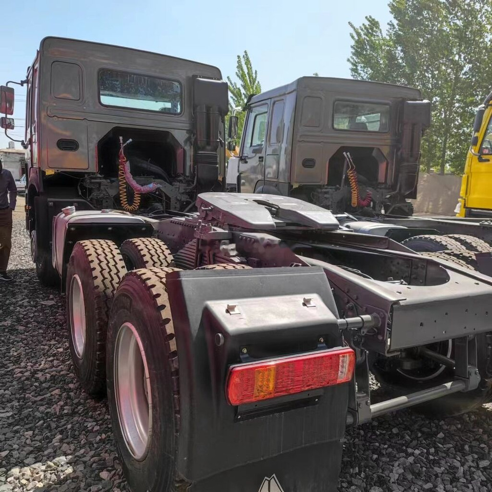 Howo 375 - Xe đầu kéo: hình 2 Howo 375 - Xe đầu kéo: hình 2