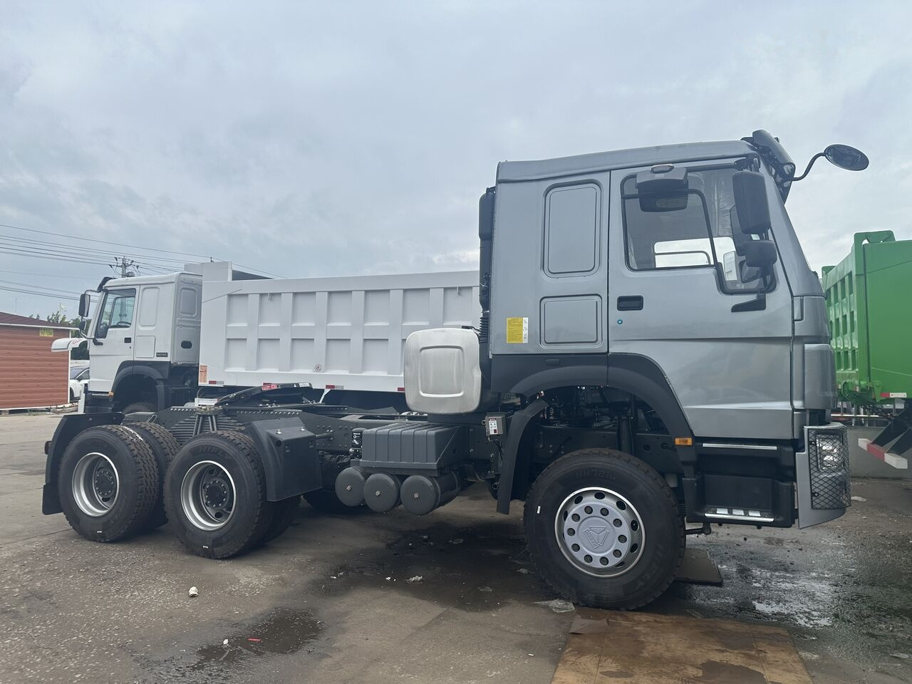 Howo - Xe đầu kéo: hình 2 Howo - Xe đầu kéo: hình 2