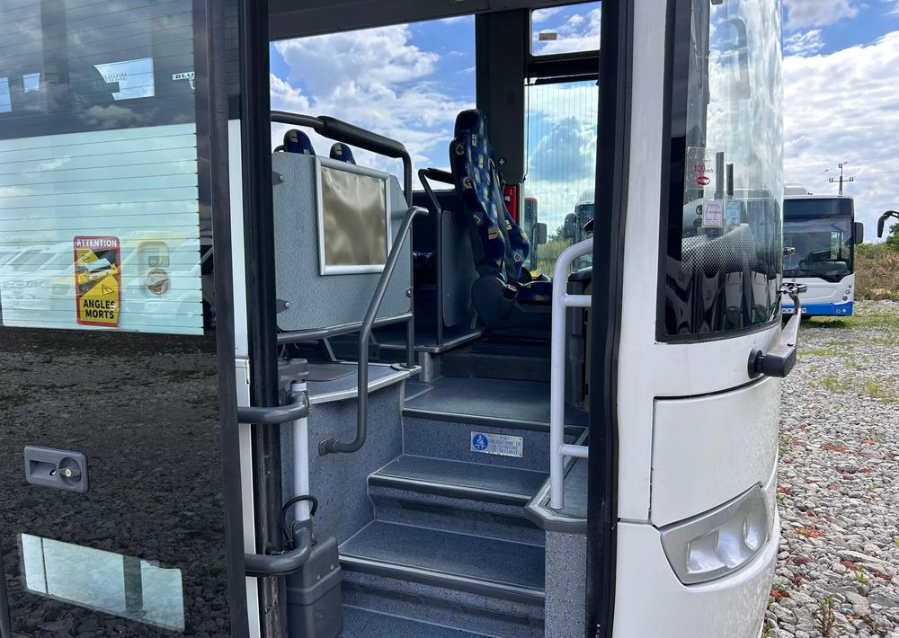 Mercedes-Benz Intouro - Xe bus ngoại ô: hình 3 Mercedes-Benz Intouro - Xe bus ngoại ô: hình 3