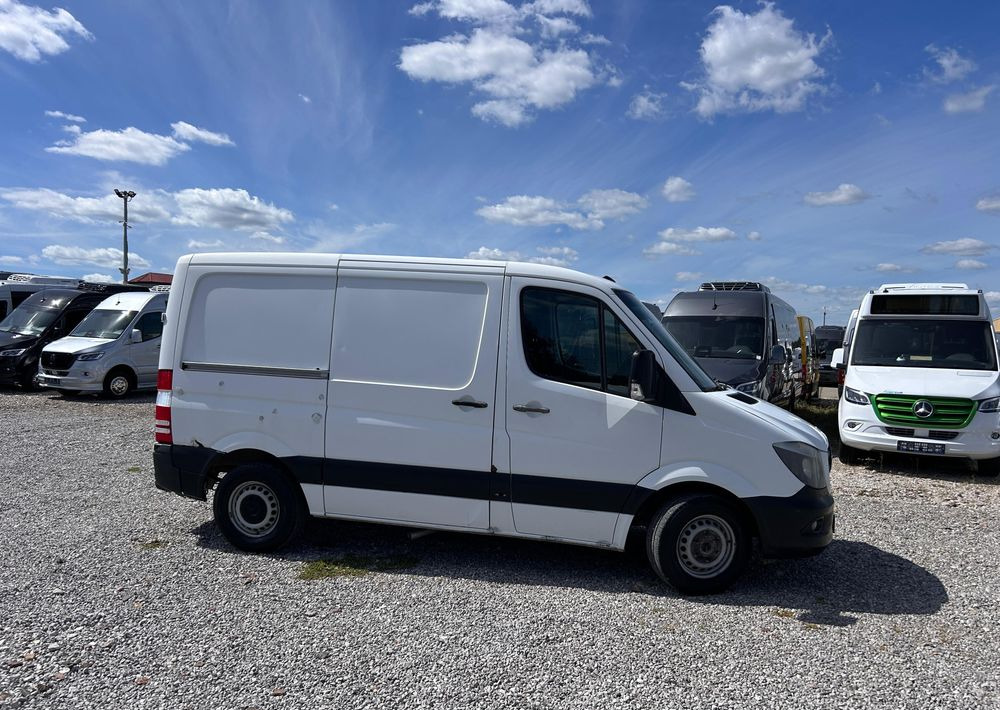 Mercedes-Benz Sprinter 313 - Xe van chở hàng: hình 3 Mercedes-Benz Sprinter 313 - Xe van chở hàng: hình 3