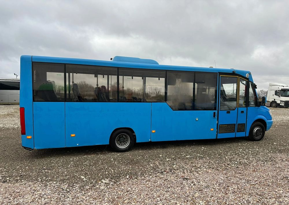 Mercedes-Benz Sprinter 516 - Xe bus đô thị: hình 2 Mercedes-Benz Sprinter 516 - Xe bus đô thị: hình 2