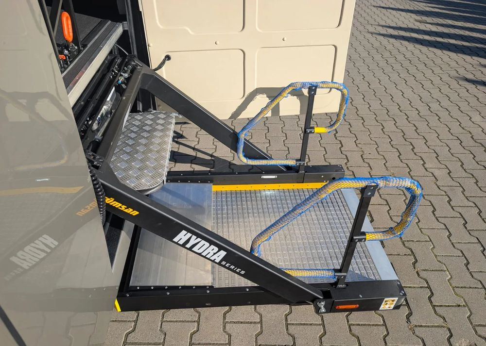 Xe bus mini, Xe van chở khách mới Mercedes-Benz Sprinter 519: hình 7