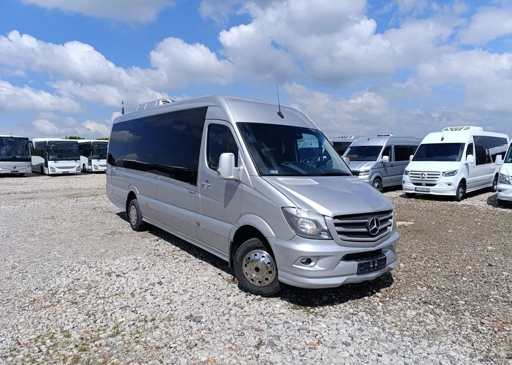 Mercedes-Benz Sprinter 519 - Xe bus mini: hình 1 Mercedes-Benz Sprinter 519 - Xe bus mini: hình 1