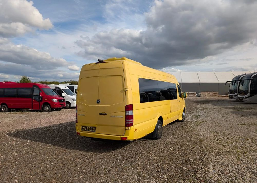 Mercedes-Benz Sprinter 519 - Xe bus mini: hình 5 Mercedes-Benz Sprinter 519 - Xe bus mini: hình 5