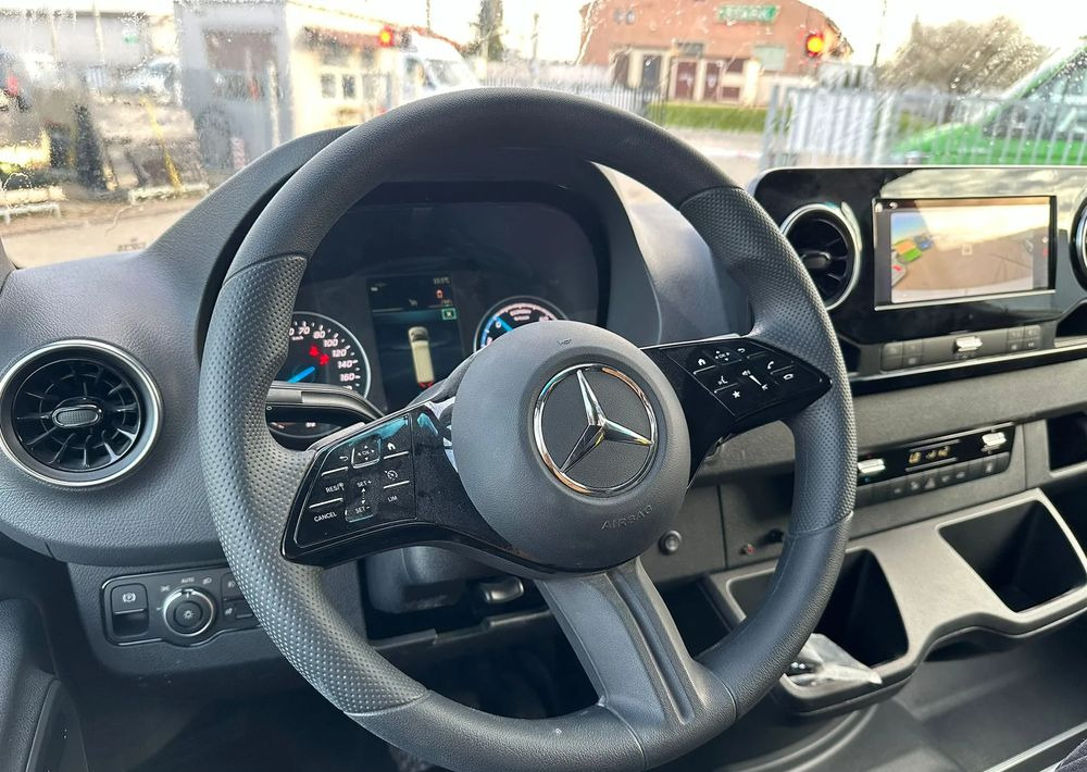 Mercedes-Benz Sprinter - Xe bus mini, Xe buýt điện: hình 4 Mercedes-Benz Sprinter - Xe bus mini, Xe buýt điện: hình 4