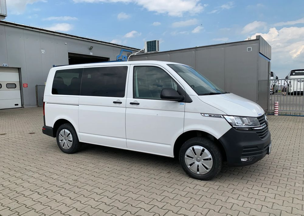 Volkswagen Transporter - Xe bus mini, Xe van chở khách: hình 3 Volkswagen Transporter - Xe bus mini, Xe van chở khách: hình 3