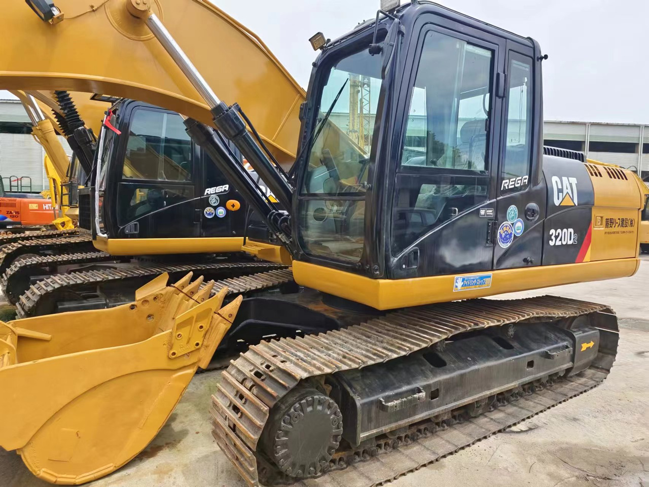 CAT 320D 320D2 320 - Máy xúc bánh xích: hình 4 CAT 320D 320D2 320 - Máy xúc bánh xích: hình 4