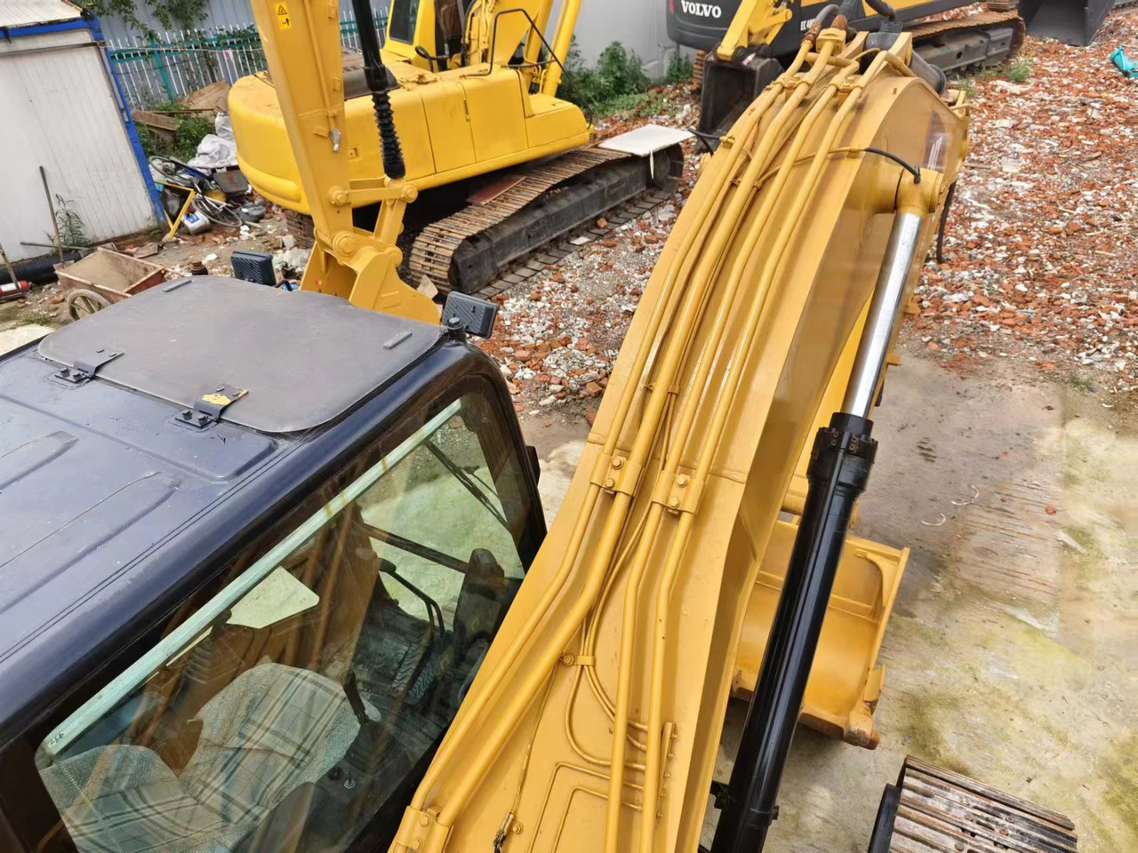 CAT 320D 320D2 320DL - Máy xúc bánh xích: hình 4 CAT 320D 320D2 320DL - Máy xúc bánh xích: hình 4