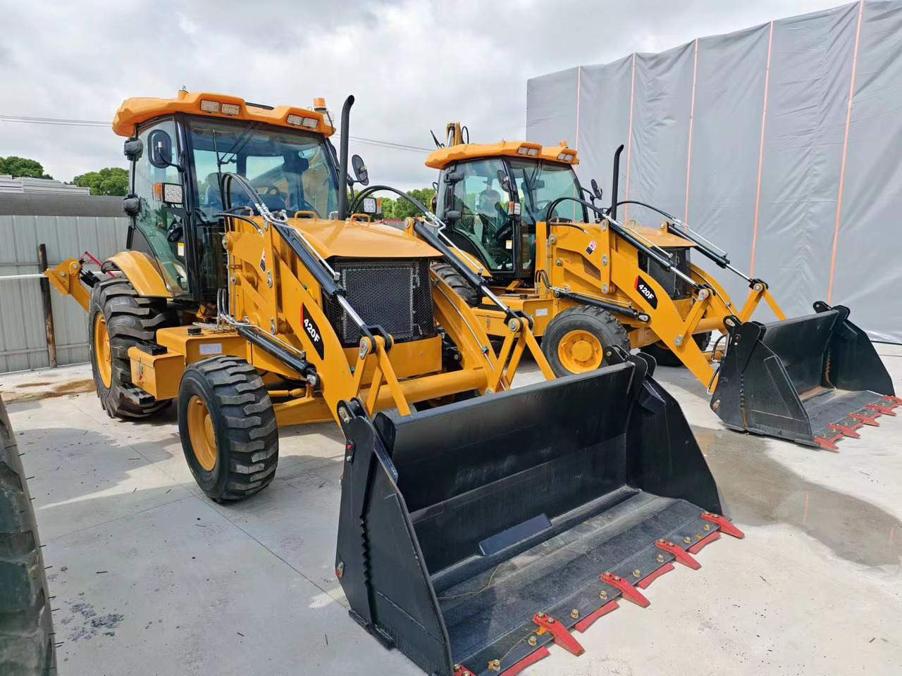 CAT 420F - Máy xúc trước múc sau: hình 3 CAT 420F - Máy xúc trước múc sau: hình 3