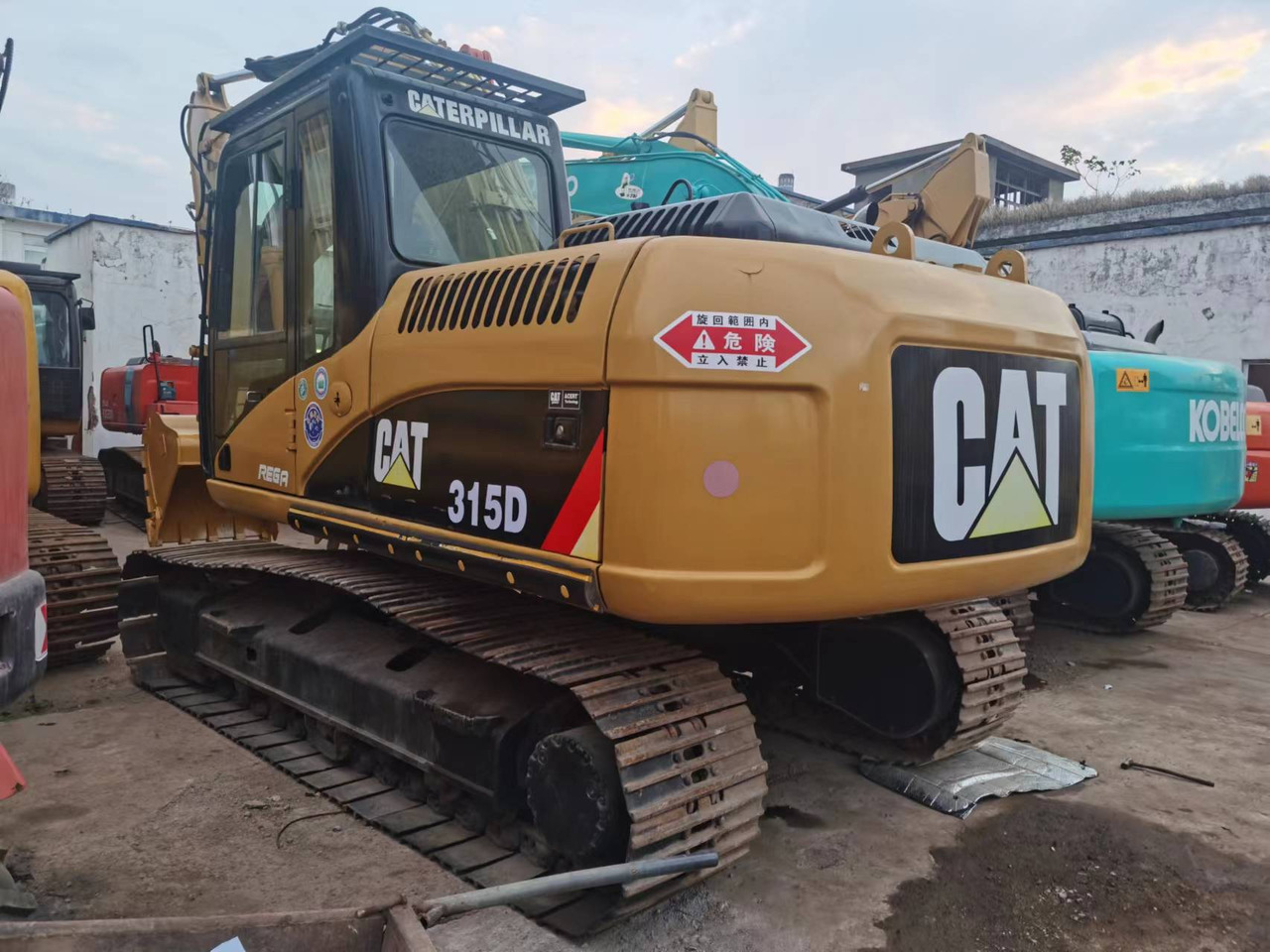 CATERPILLAR 315D - Máy xúc bánh xích: hình 1 CATERPILLAR 315D - Máy xúc bánh xích: hình 1
