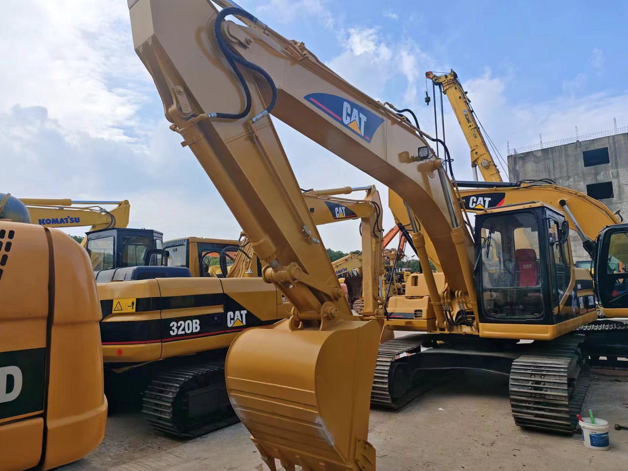CATERPILLAR 320BL - Máy xúc bánh xích: hình 5 CATERPILLAR 320BL - Máy xúc bánh xích: hình 5
