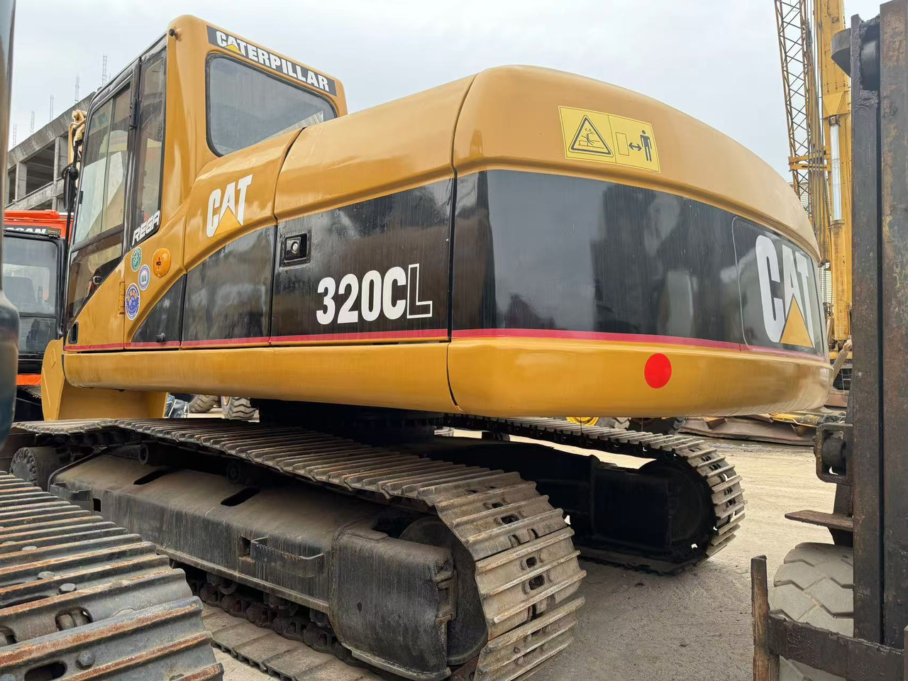 CATERPILLAR 320C - Máy xúc bánh xích: hình 2 CATERPILLAR 320C - Máy xúc bánh xích: hình 2