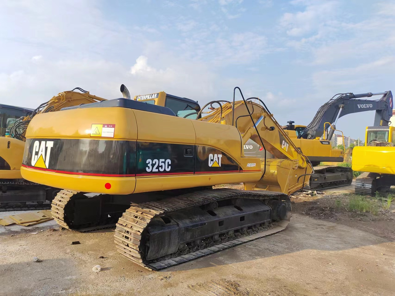CATERPILLAR 325C - Máy xúc bánh xích: hình 2 CATERPILLAR 325C - Máy xúc bánh xích: hình 2