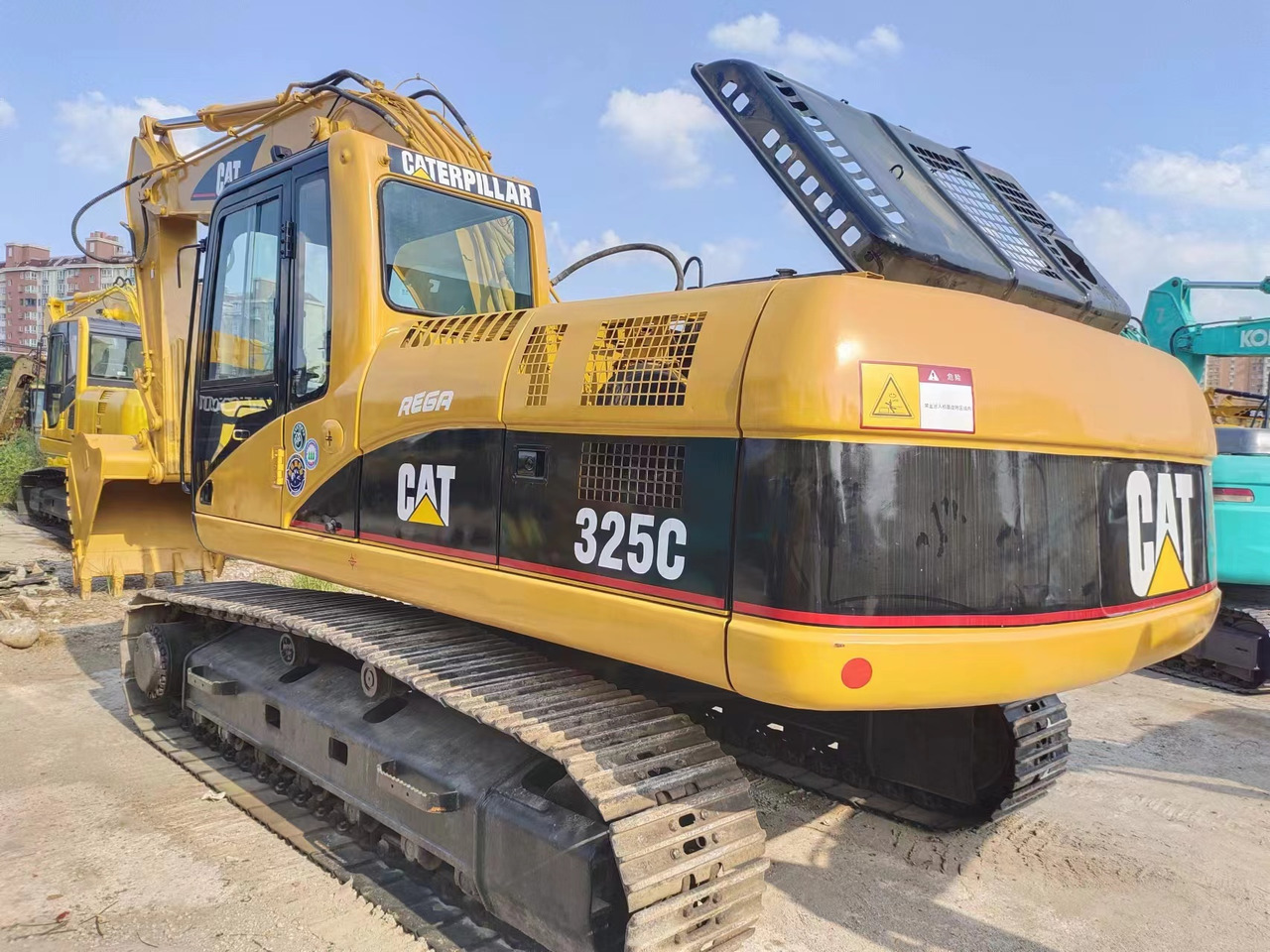 CATERPILLAR 325C - Máy xúc bánh xích: hình 2 CATERPILLAR 325C - Máy xúc bánh xích: hình 2
