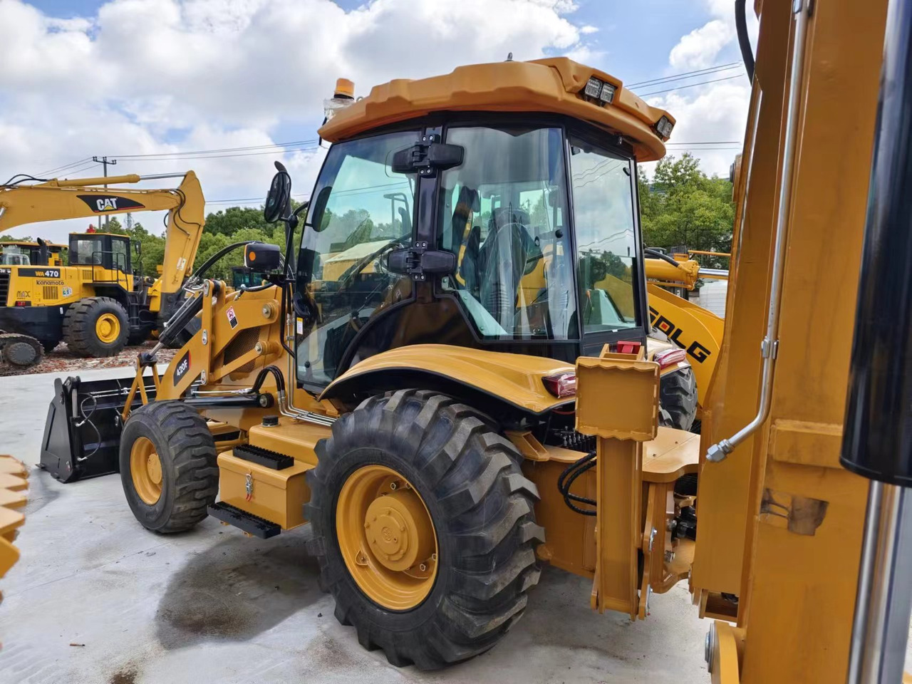 CATERPILLAR 420F - Máy xúc trước múc sau: hình 1 CATERPILLAR 420F - Máy xúc trước múc sau: hình 1
