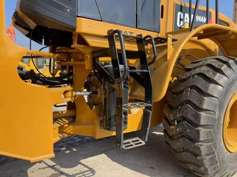 CATERPILLAR 966h - Máy xúc lật bánh lốp: hình 3 CATERPILLAR 966h - Máy xúc lật bánh lốp: hình 3