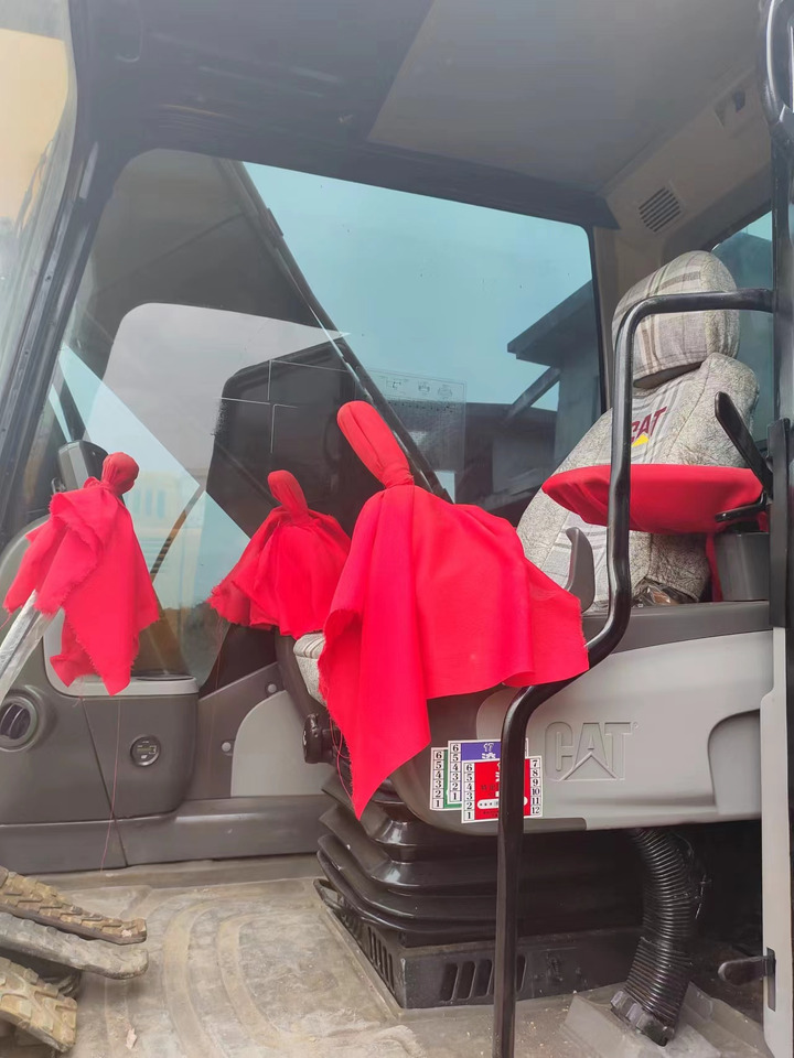 CATERPILLAR CAT 320D - Máy xúc bánh xích: hình 4 CATERPILLAR CAT 320D - Máy xúc bánh xích: hình 4