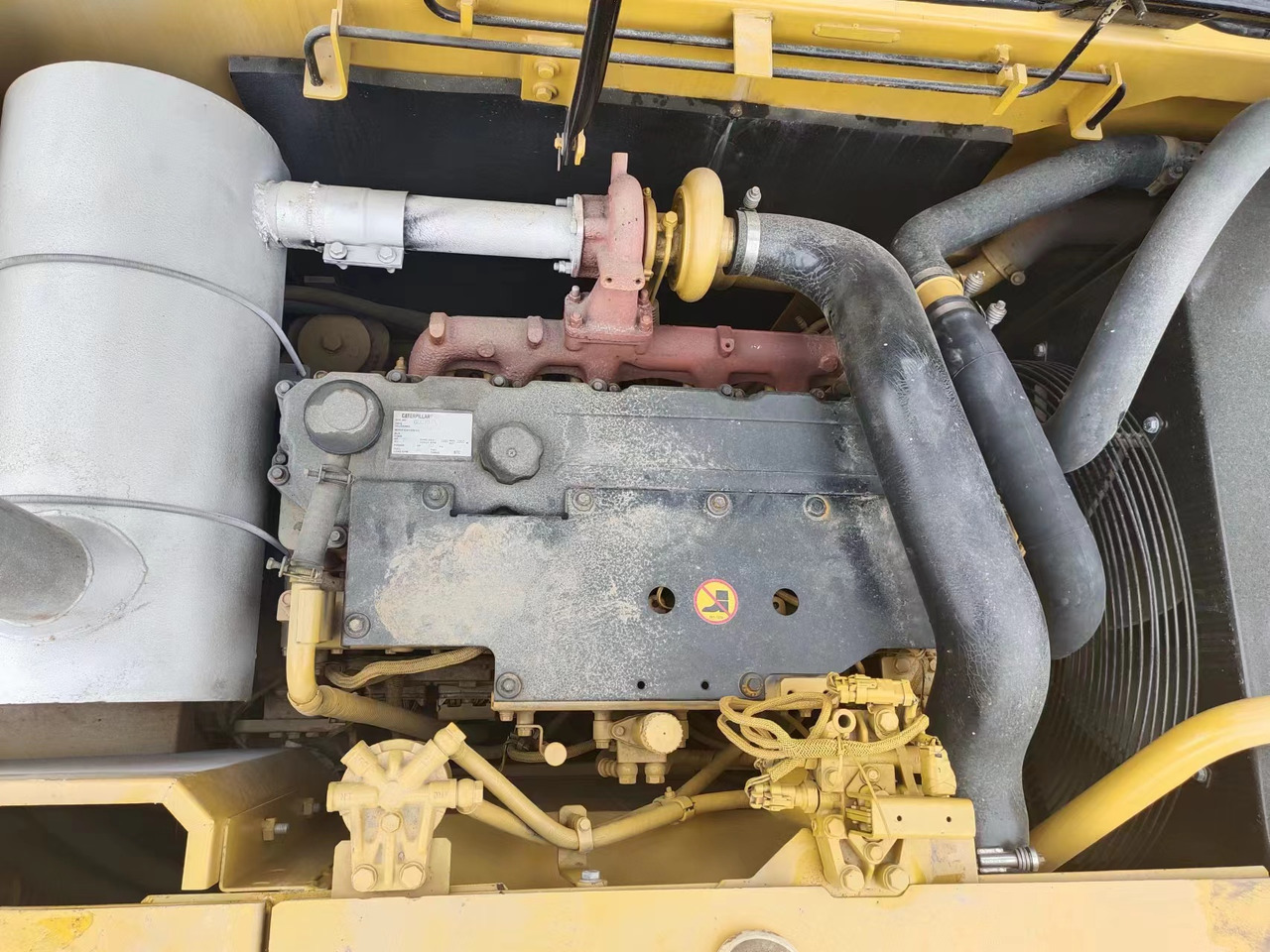 Máy xúc bánh xích CATERPILLAR CAT 320D: hình 6 Máy xúc bánh xích CATERPILLAR CAT 320D: hình 6