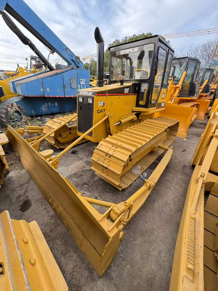 CATERPILLAR D4C - Máy ủi: hình 1 CATERPILLAR D4C - Máy ủi: hình 1
