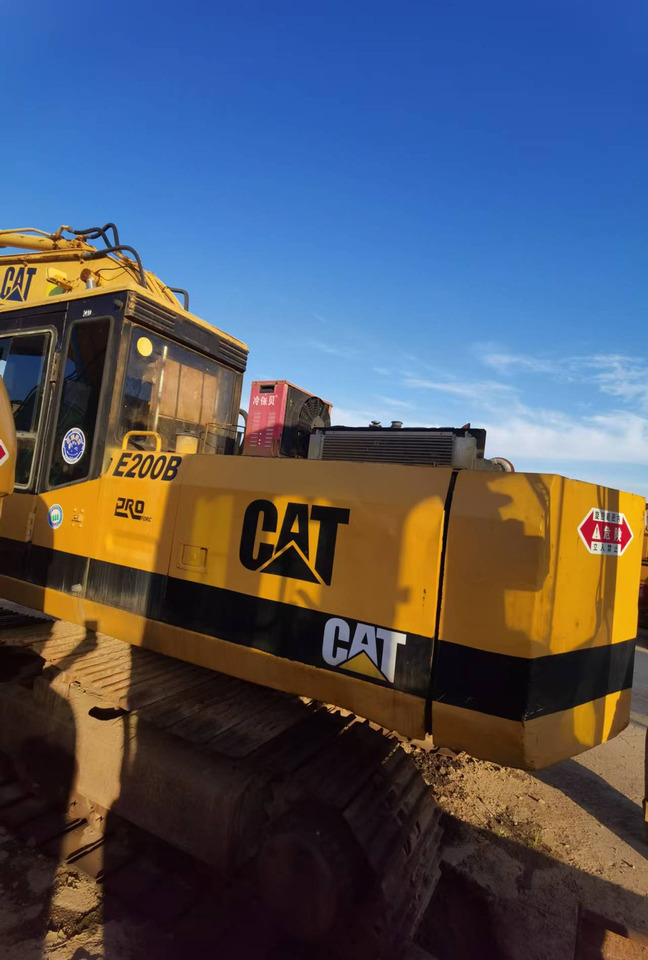 CATERPILLAR E200B - Máy xúc bánh xích: hình 3 CATERPILLAR E200B - Máy xúc bánh xích: hình 3