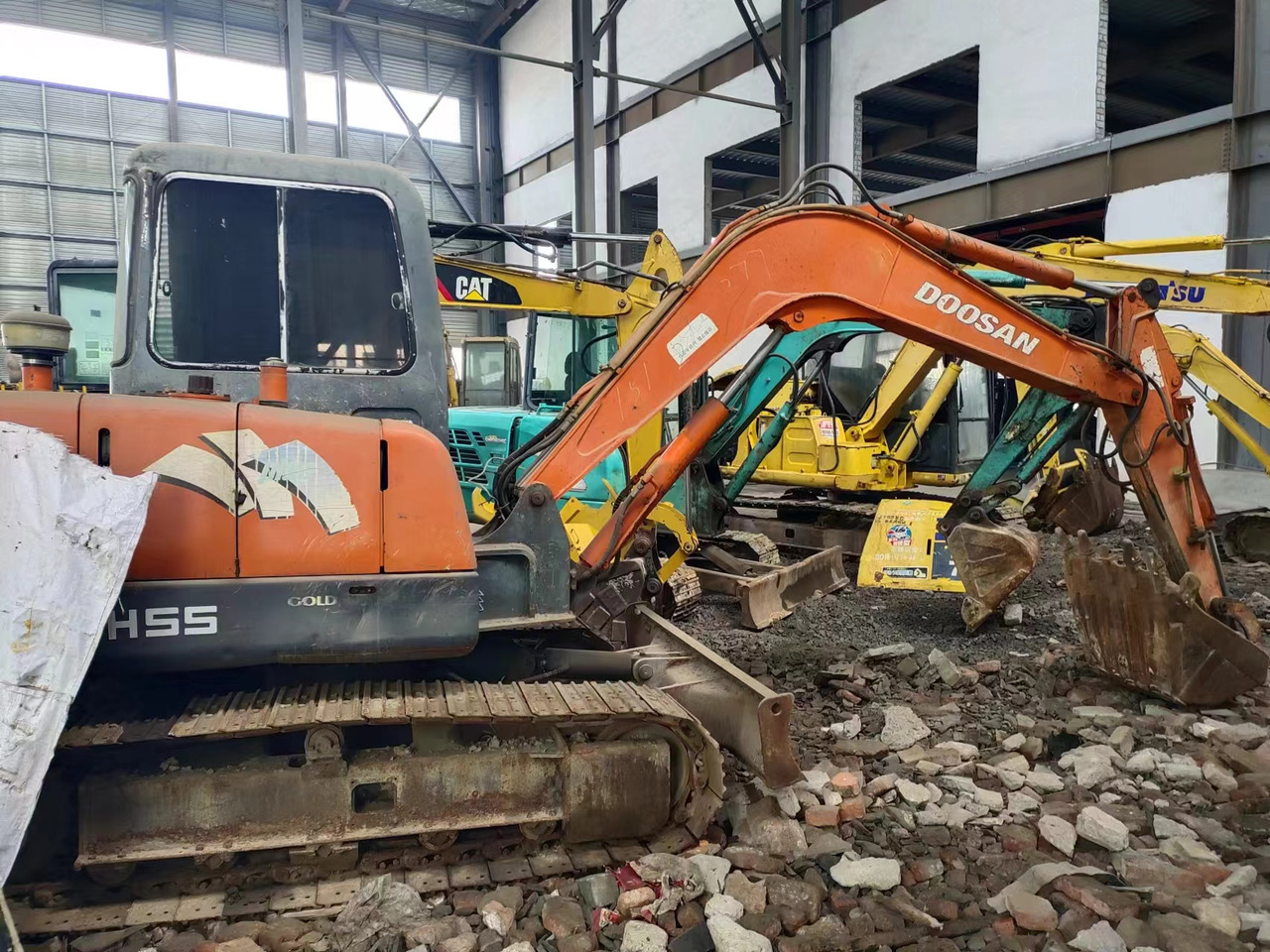 DOOSAN DH55 - Máy xúc mini: hình 1 DOOSAN DH55 - Máy xúc mini: hình 1