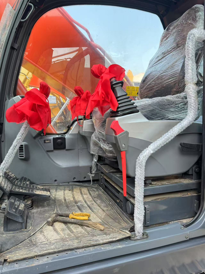 DOOSAN DX225 - Máy xúc bánh xích: hình 4 DOOSAN DX225 - Máy xúc bánh xích: hình 4