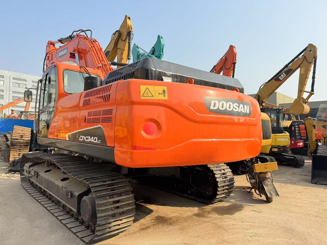 DOOSAN DX340LC - Máy xúc bánh xích: hình 1 DOOSAN DX340LC - Máy xúc bánh xích: hình 1