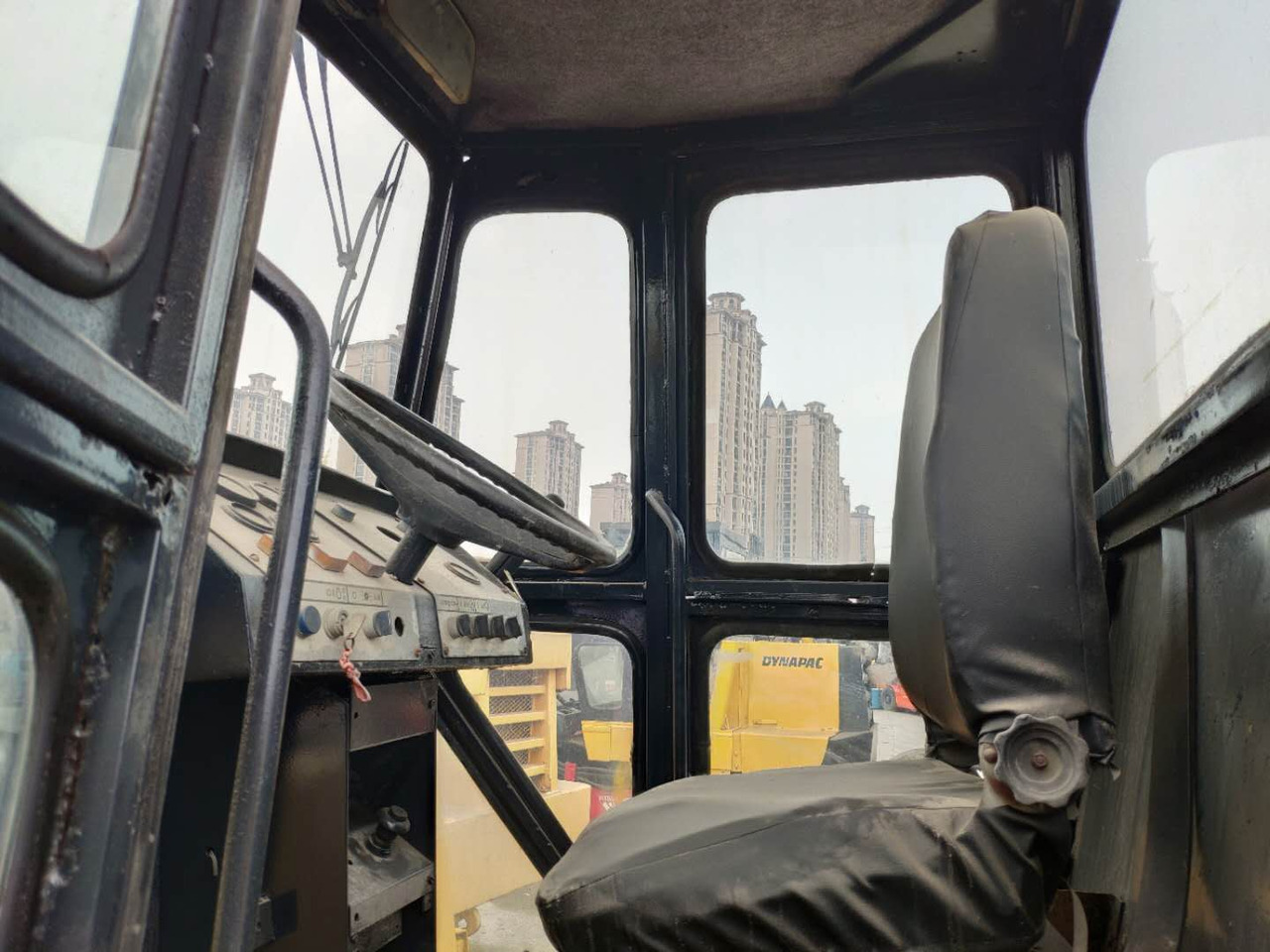 DYNAPAC CA301D - Máy đầm: hình 5 DYNAPAC CA301D - Máy đầm: hình 5
