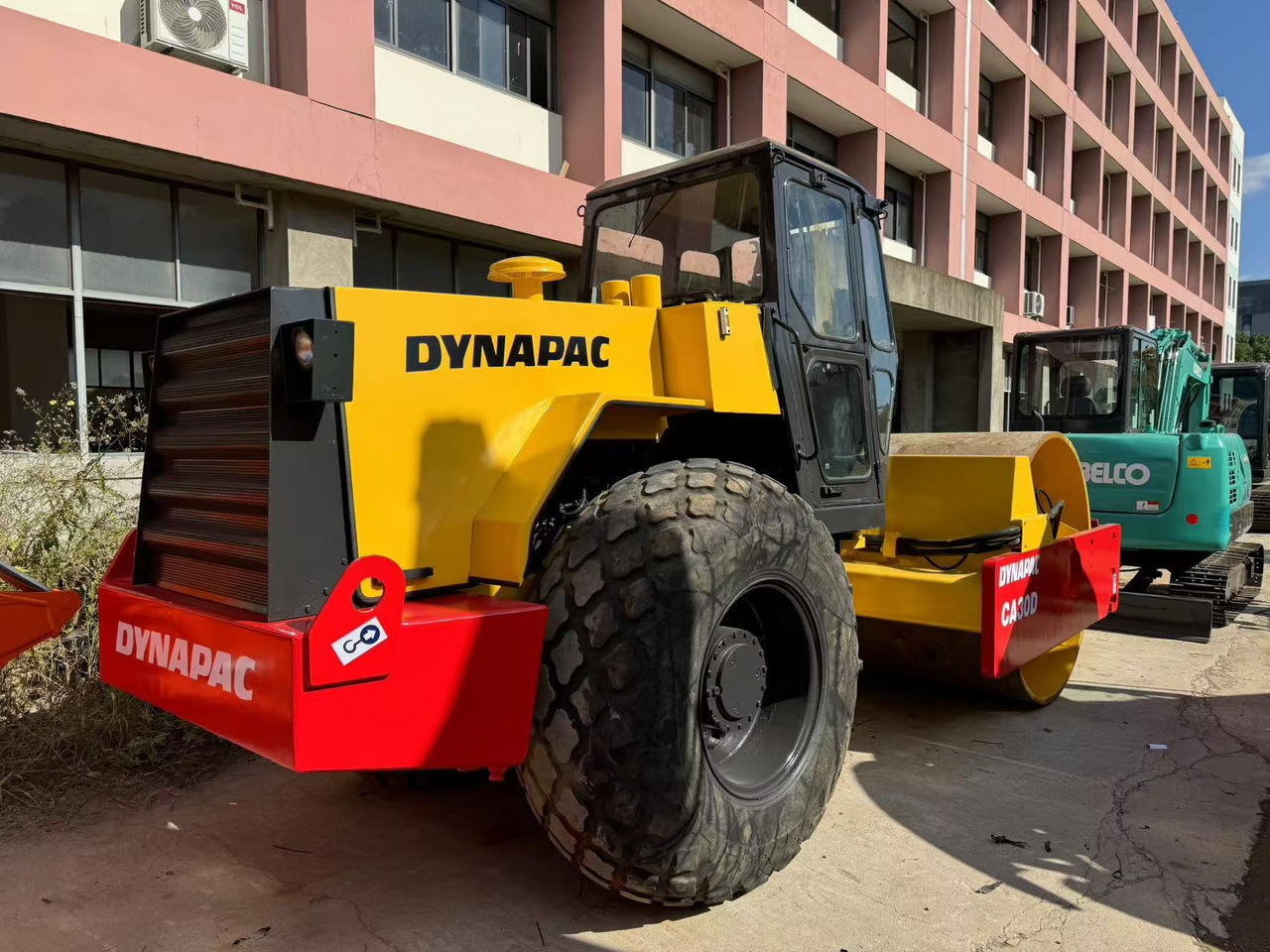 DYNAPAC CA30D - Máy đầm: hình 1 DYNAPAC CA30D - Máy đầm: hình 1