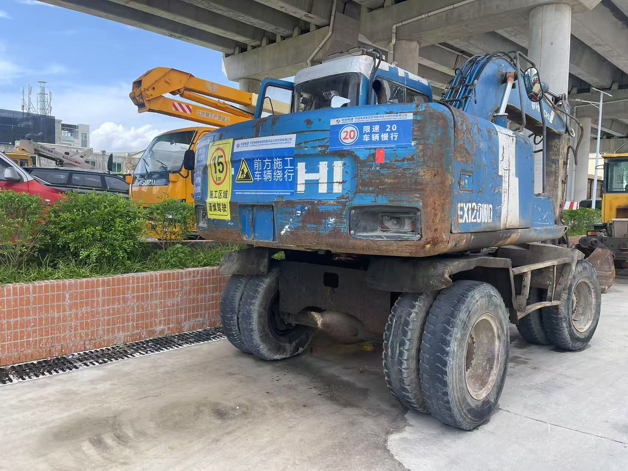 HITACHI EX100WD-2 - Máy xúc bánh lốp: hình 3 HITACHI EX100WD-2 - Máy xúc bánh lốp: hình 3