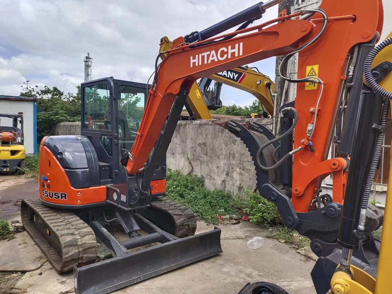 HITACHI ZX55 USR-5A - Máy xúc mini: hình 4 HITACHI ZX55 USR-5A - Máy xúc mini: hình 4