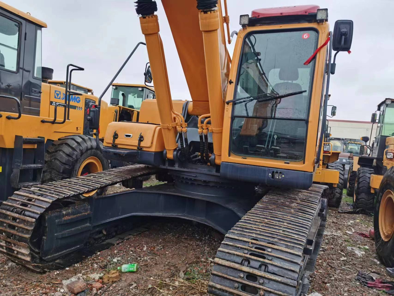 HYUNDAI 305LC-9T 220LC-9S - Máy xúc bánh xích: hình 2 HYUNDAI 305LC-9T 220LC-9S - Máy xúc bánh xích: hình 2