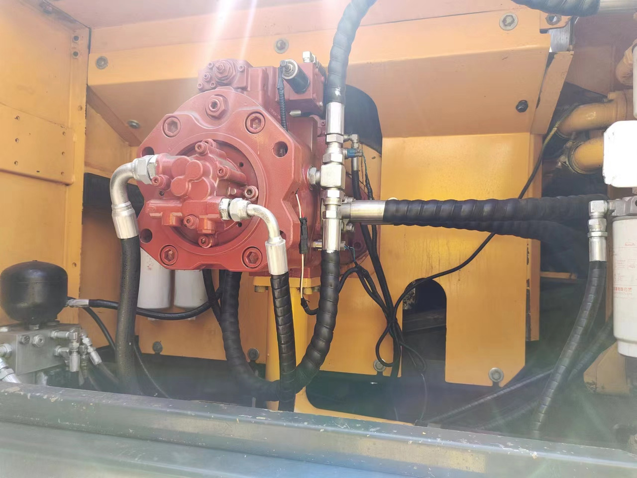 HYUNDAI R385LC-9T R305 R220 - Máy xúc bánh xích: hình 5 HYUNDAI R385LC-9T R305 R220 - Máy xúc bánh xích: hình 5