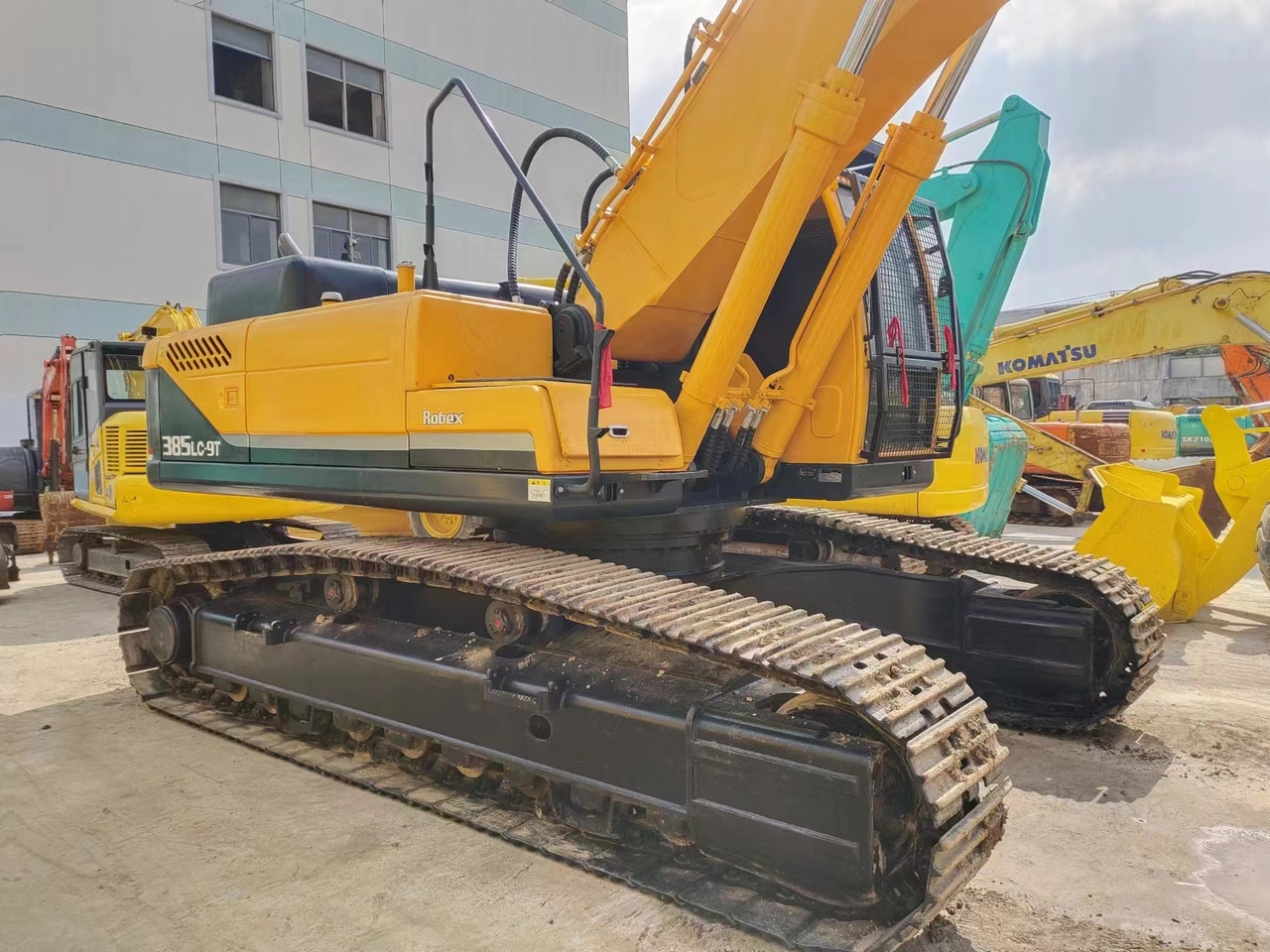 HYUNDAI R385LC-9T R305 R220 - Máy xúc bánh xích: hình 4 HYUNDAI R385LC-9T R305 R220 - Máy xúc bánh xích: hình 4