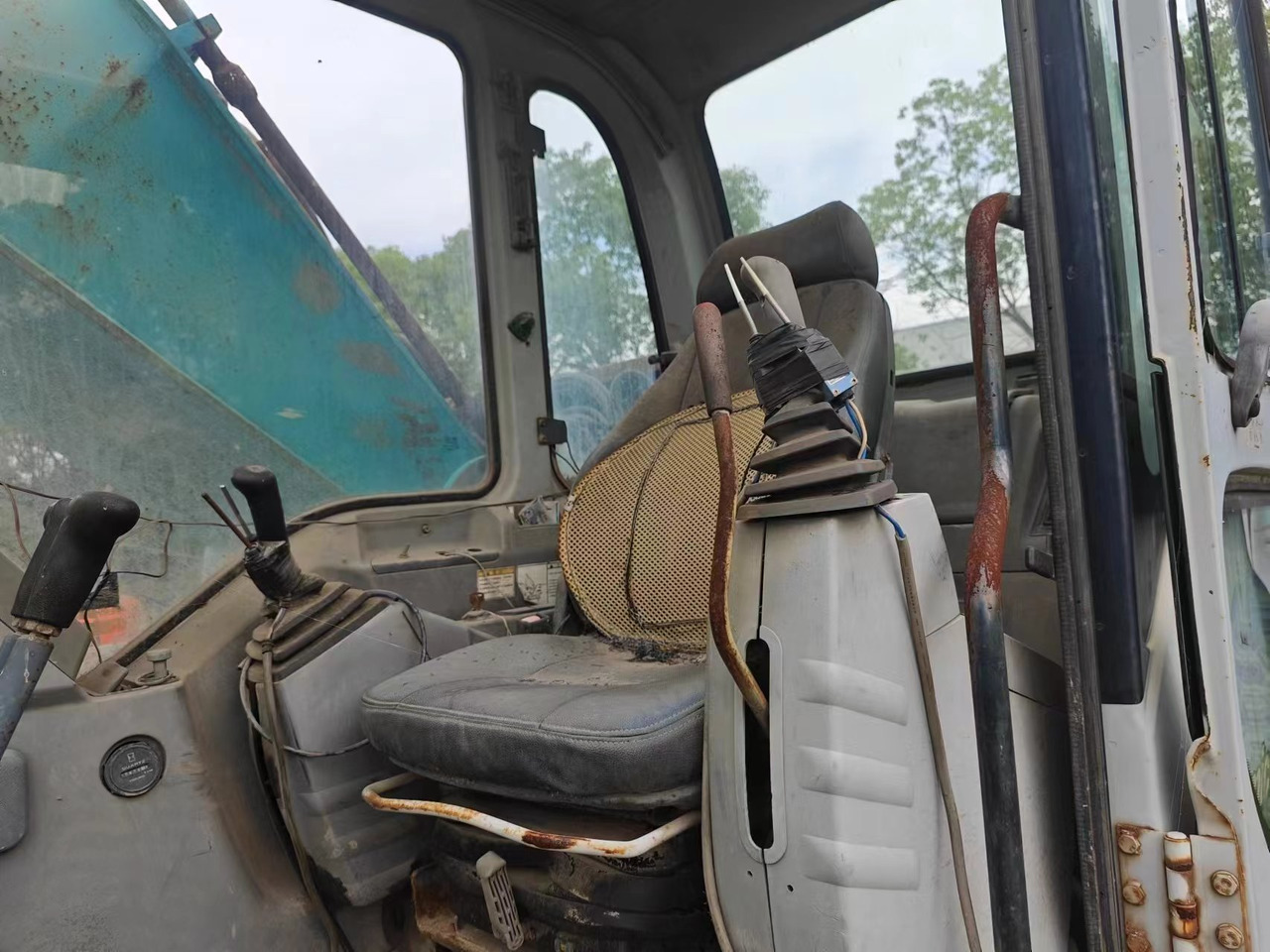 KOBELCO PILE DRIVER SK350LC-8 - Máy xúc bánh xích: hình 3 KOBELCO PILE DRIVER SK350LC-8 - Máy xúc bánh xích: hình 3