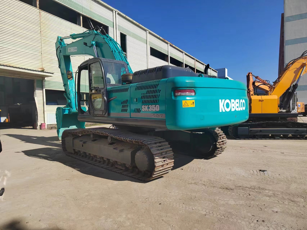 KOBELCO SK350LC-8 - Máy xúc bánh xích: hình 4 KOBELCO SK350LC-8 - Máy xúc bánh xích: hình 4