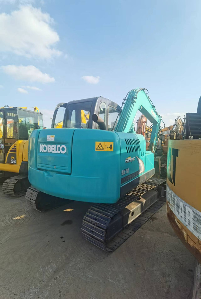 KOBELCO SK75 - Máy xúc mini: hình 5 KOBELCO SK75 - Máy xúc mini: hình 5