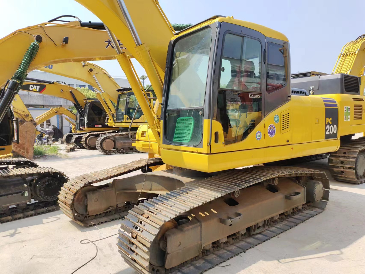 KOMATSU PC200-7 PC200 - Máy xúc bánh xích: hình 5 KOMATSU PC200-7 PC200 - Máy xúc bánh xích: hình 5