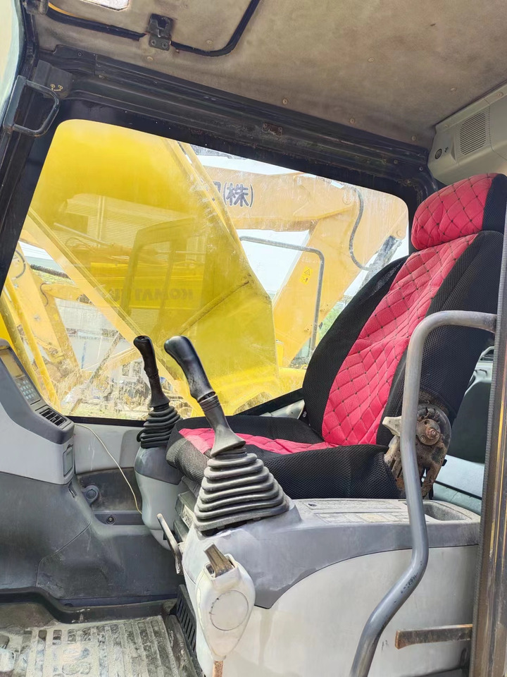 KOMATSU PC200-7 - Máy xúc bánh xích: hình 4 KOMATSU PC200-7 - Máy xúc bánh xích: hình 4