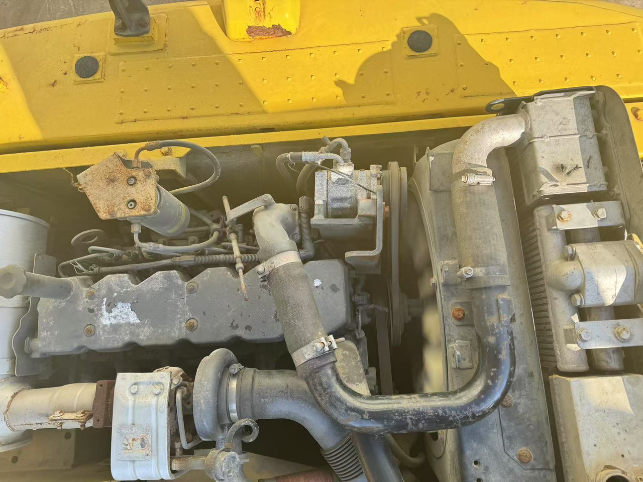Máy xúc bánh xích KOMATSU PC200-8: hình 7