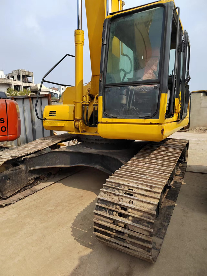 KOMATSU PC220-7 PC200-7 - Máy xúc bánh xích: hình 3 KOMATSU PC220-7 PC200-7 - Máy xúc bánh xích: hình 3