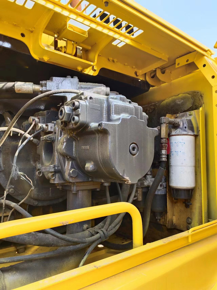 KOMATSU PC400-7 - Máy xúc bánh xích: hình 5 KOMATSU PC400-7 - Máy xúc bánh xích: hình 5