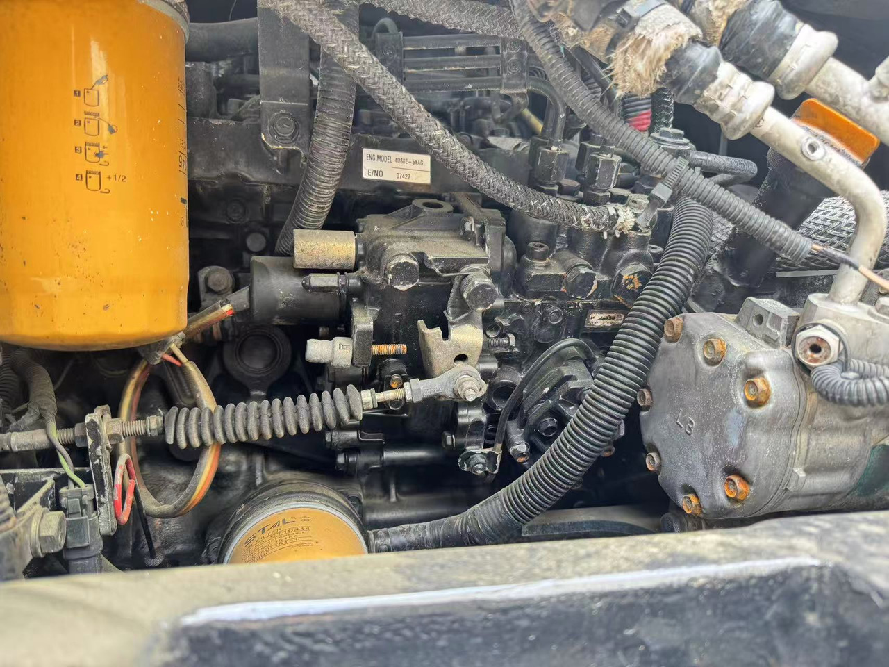 KOMATSU PC55 PC55MR PC56 PC60 - Máy xúc mini: hình 4 KOMATSU PC55 PC55MR PC56 PC60 - Máy xúc mini: hình 4